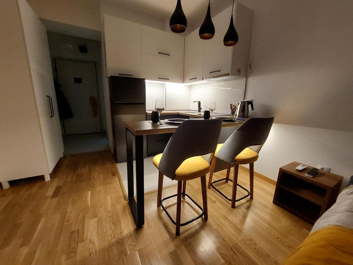 Box Apartment سكوبجي المظهر الخارجي الصورة