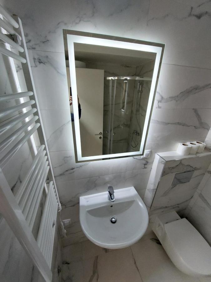 Box Apartment سكوبجي المظهر الخارجي الصورة