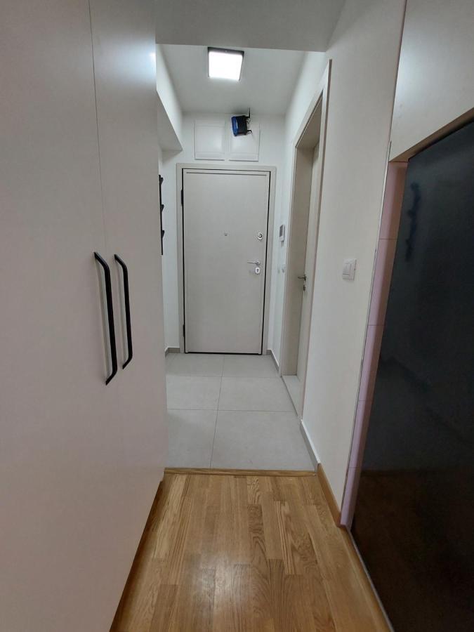 Box Apartment سكوبجي المظهر الخارجي الصورة